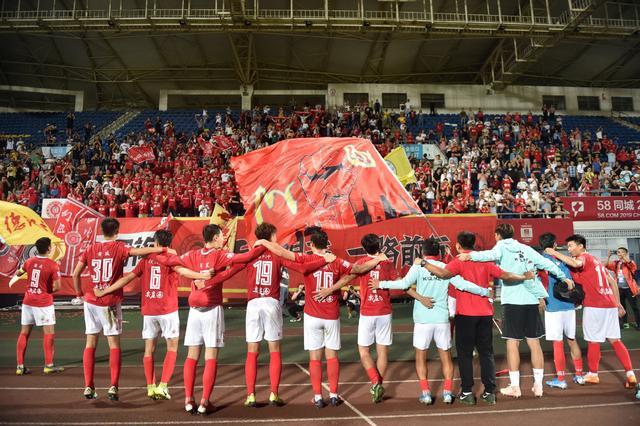 尤文图斯官方：加蒂右膝内侧半月板受伤，至少缺席1个月