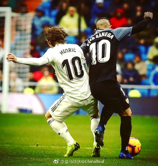 曼联非洲杯三国脚下轮恐缺阵，仍在谈判！阿莫林披露德里赫特伤情